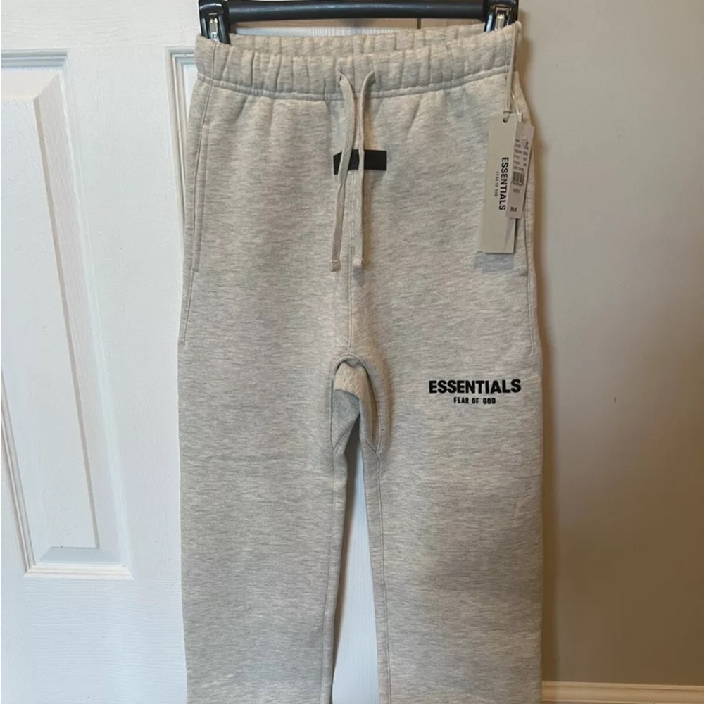NWT fear of gods essentials sweatpants oatmeal Boys Size 8